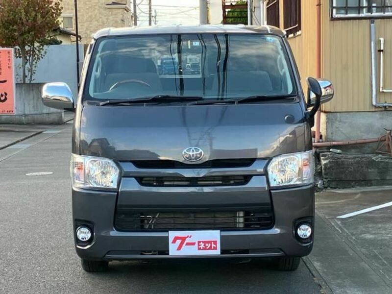 HIACE VAN-1