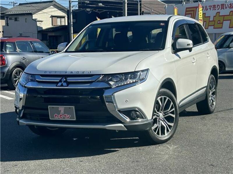 MITSUBISHI　OUTLANDER