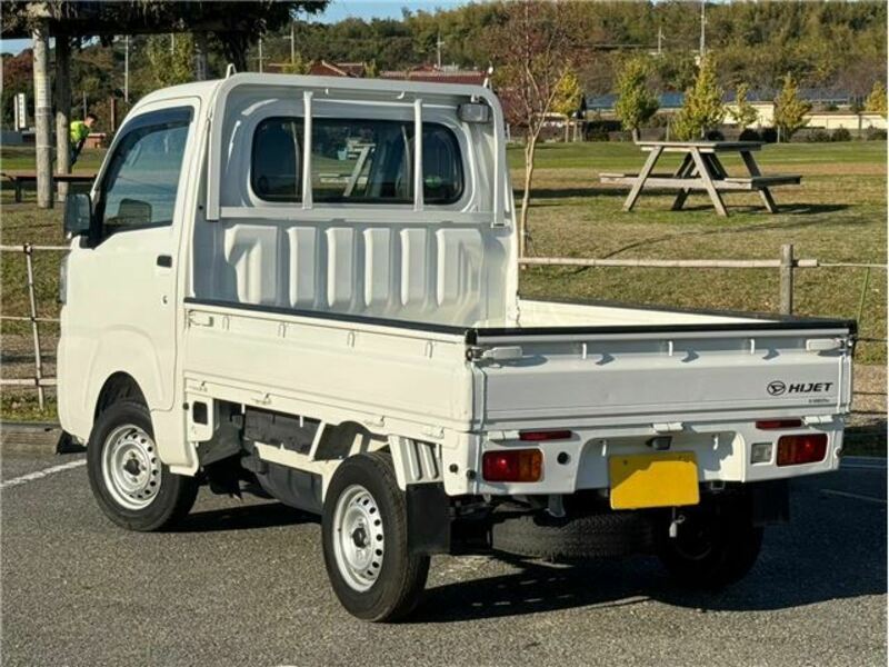 HIJET TRUCK-1