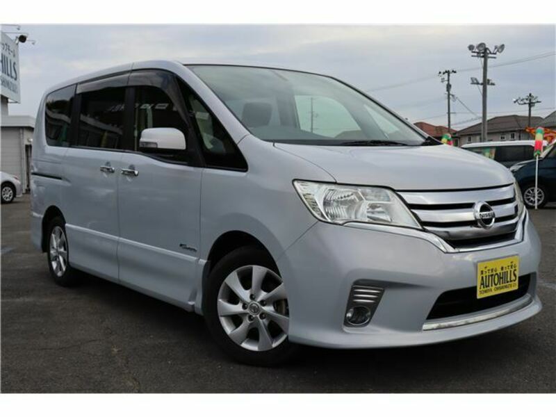 NISSAN　SERENA