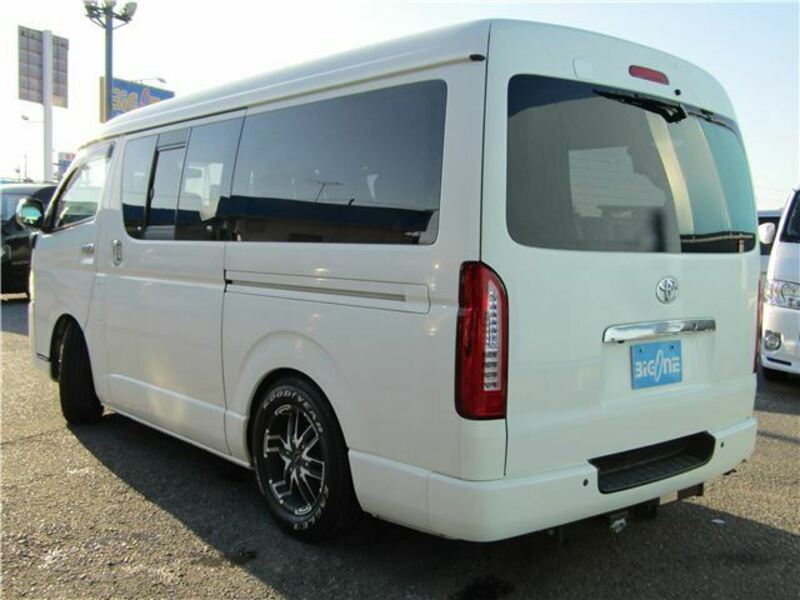 HIACE VAN-1