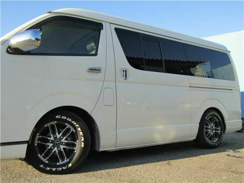 HIACE VAN-11