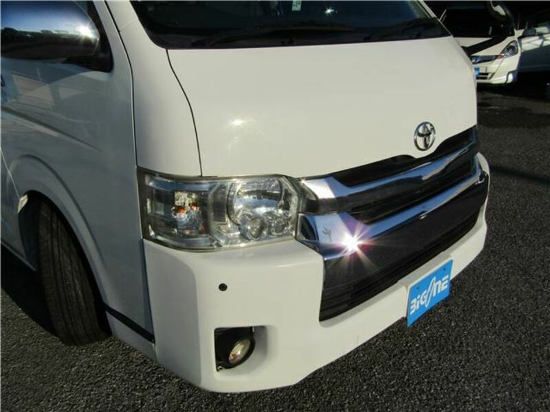 HIACE VAN-13