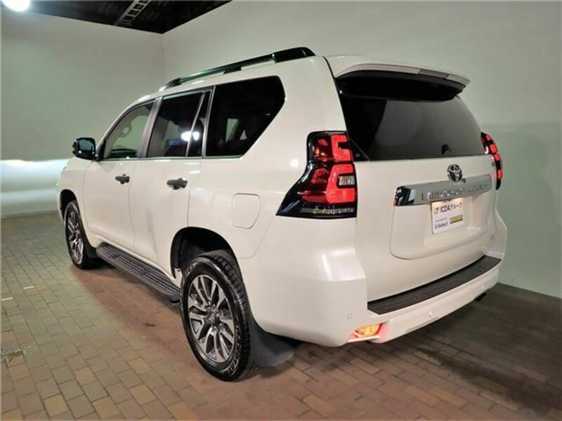 LAND CRUISER PRADO-38