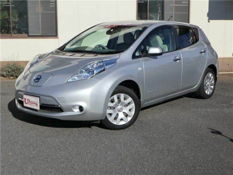 NISSAN　LEAF