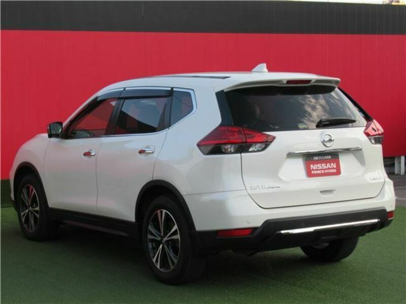 X-TRAIL-4