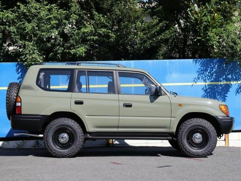 LAND CRUISER PRADO-3