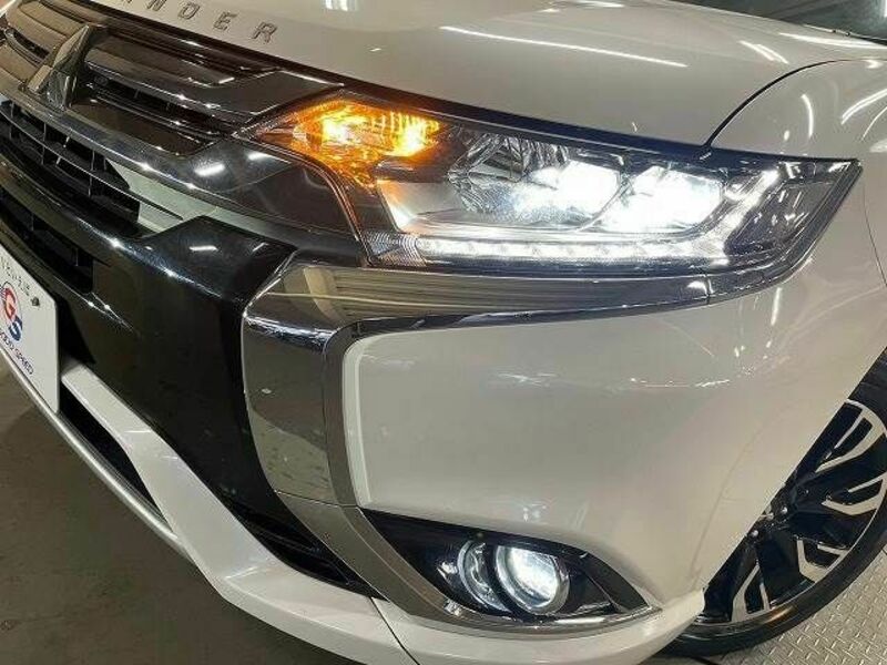 OUTLANDER PHEV-10