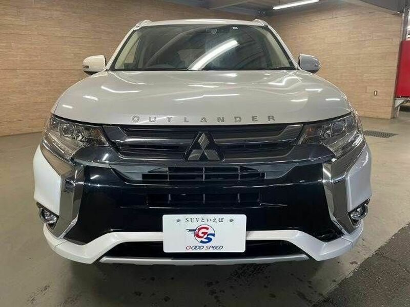 OUTLANDER PHEV-16