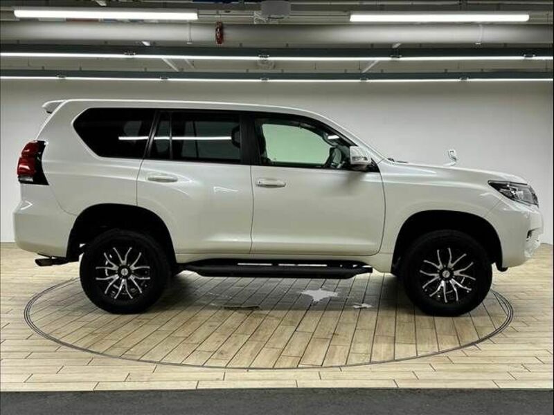 LAND CRUISER PRADO-17