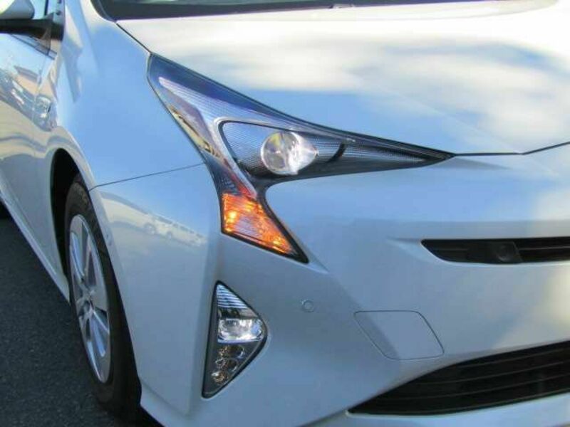 PRIUS-3