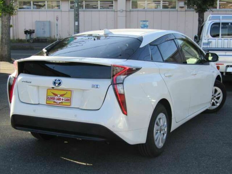 PRIUS-10