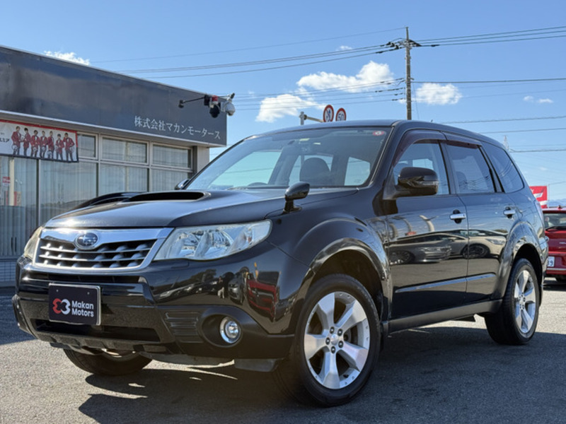 SUBARU　FORESTER