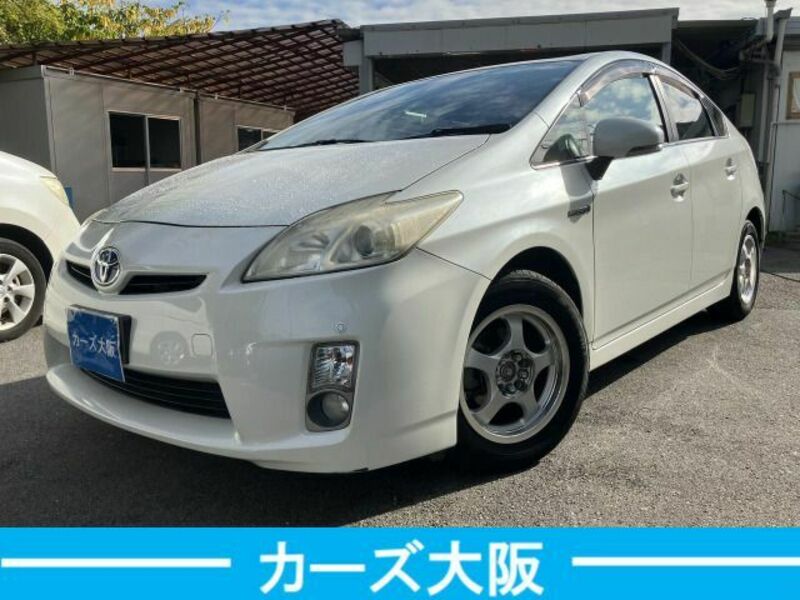 TOYOTA　PRIUS