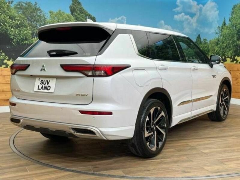 OUTLANDER PHEV-18