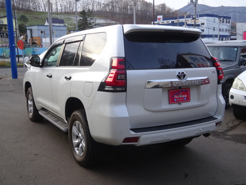 LAND CRUISER PRADO-3