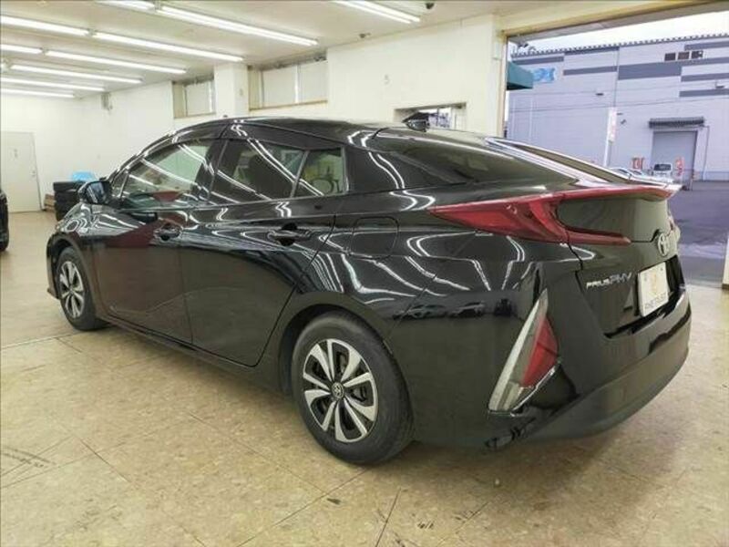 PRIUS PHV-18