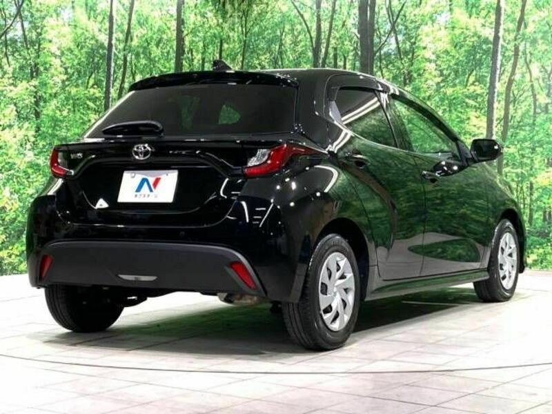 YARIS-17