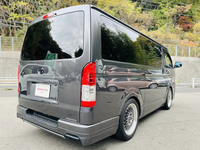 HIACE VAN-6