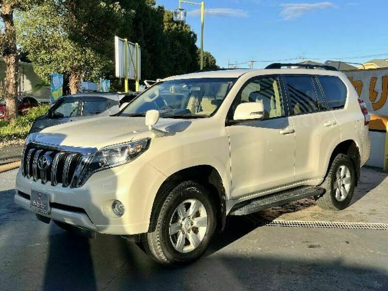 TOYOTA　LAND CRUISER PRADO