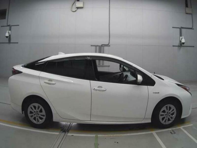 PRIUS-3