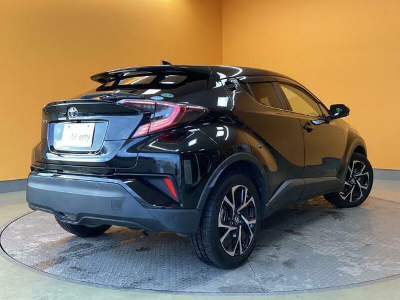 C-HR-12