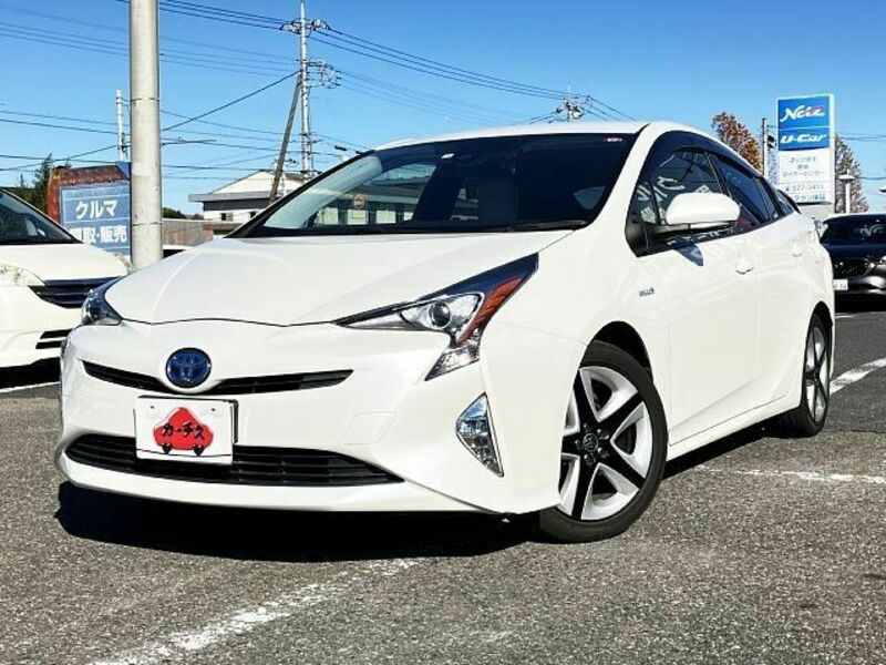 TOYOTA　PRIUS