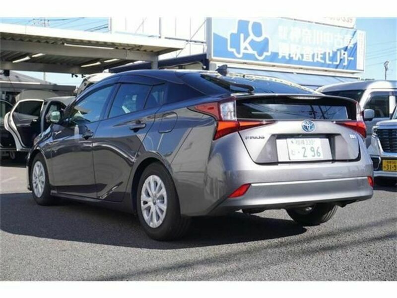 PRIUS-3