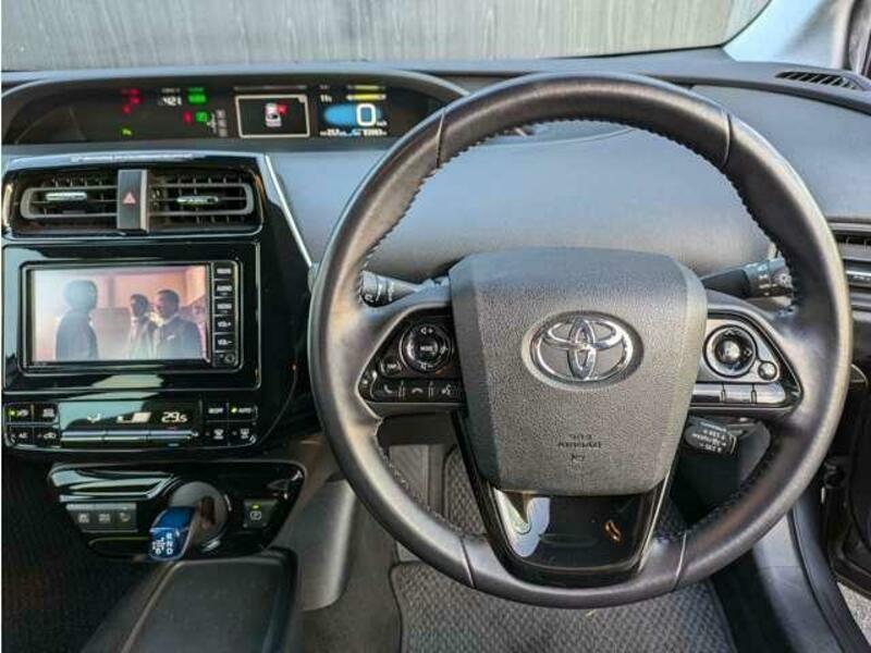 PRIUS-13