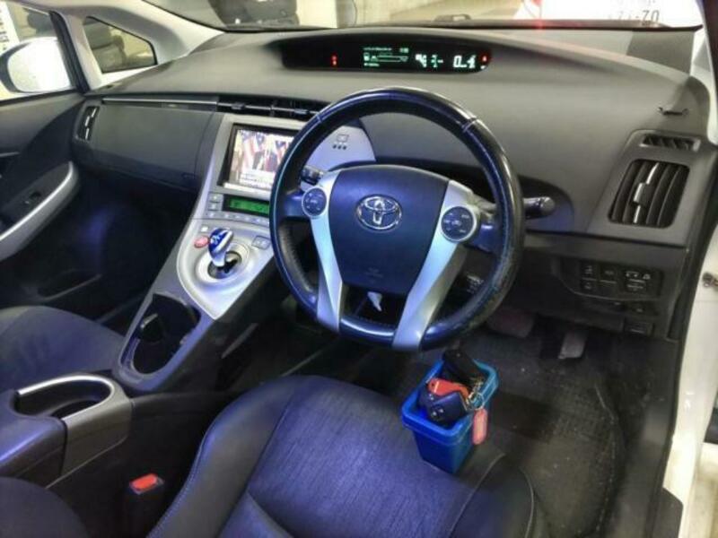 PRIUS-2