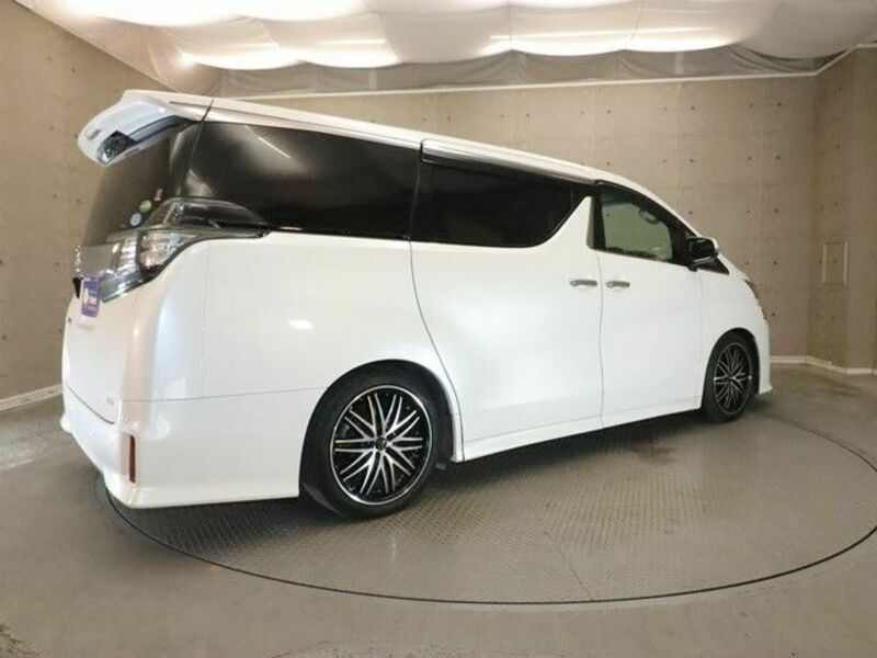 VELLFIRE-1