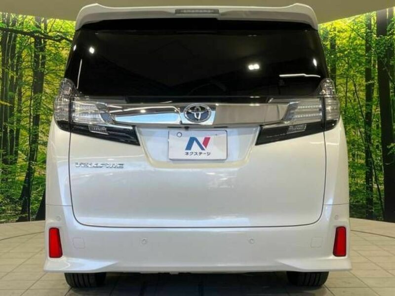 VELLFIRE-15