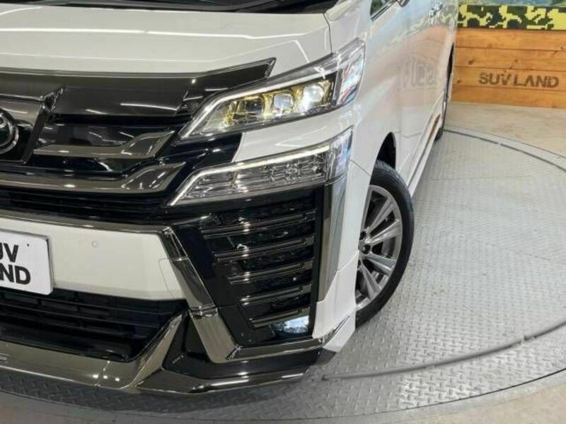 VELLFIRE-12