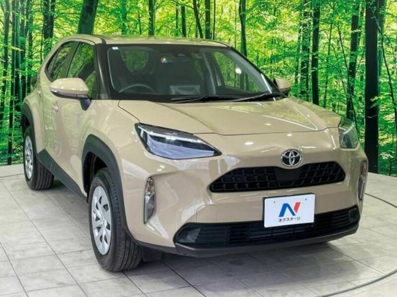 YARIS CROSS-16