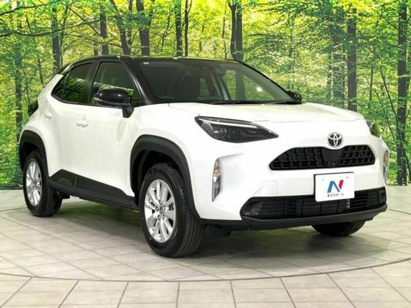 YARIS CROSS-16