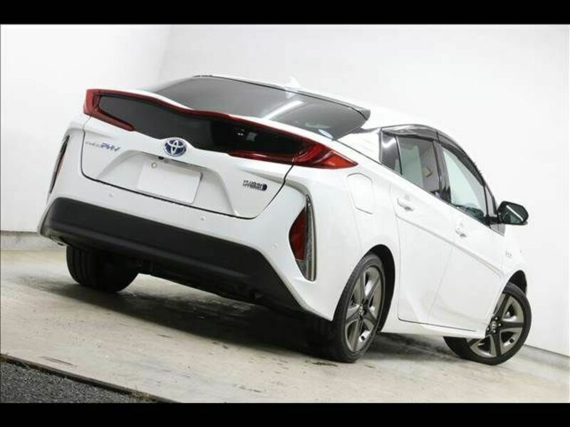 PRIUS PHV-11