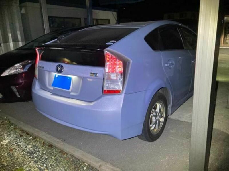 PRIUS-4