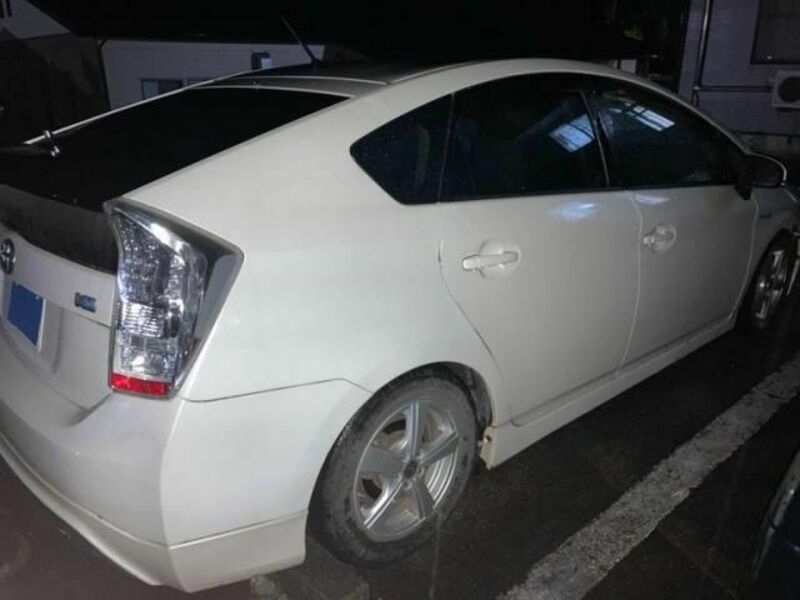 PRIUS-4