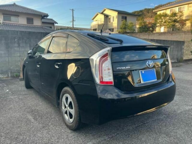 PRIUS-3