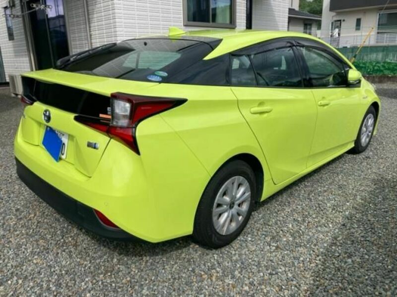 PRIUS-3