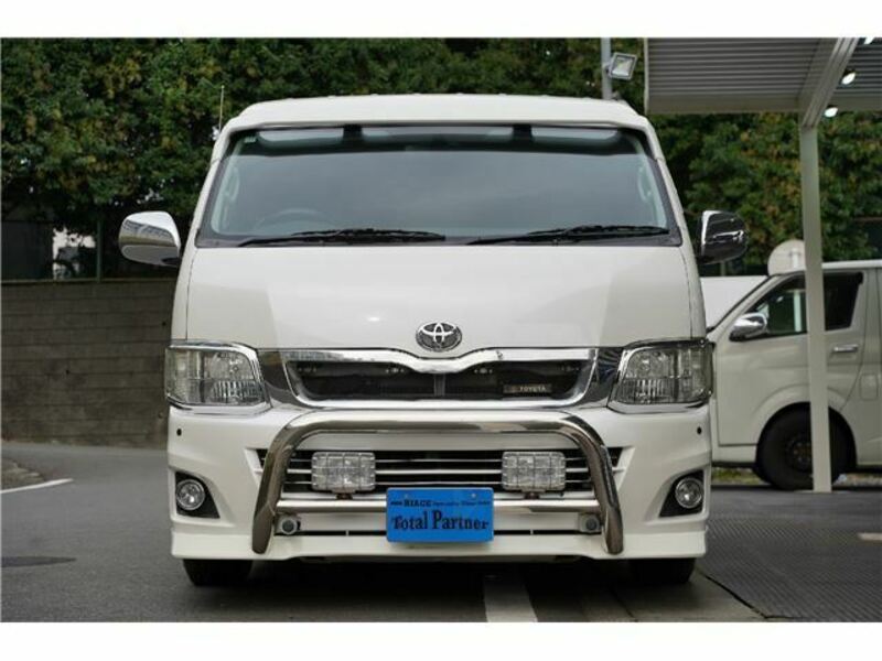 HIACE VAN-1