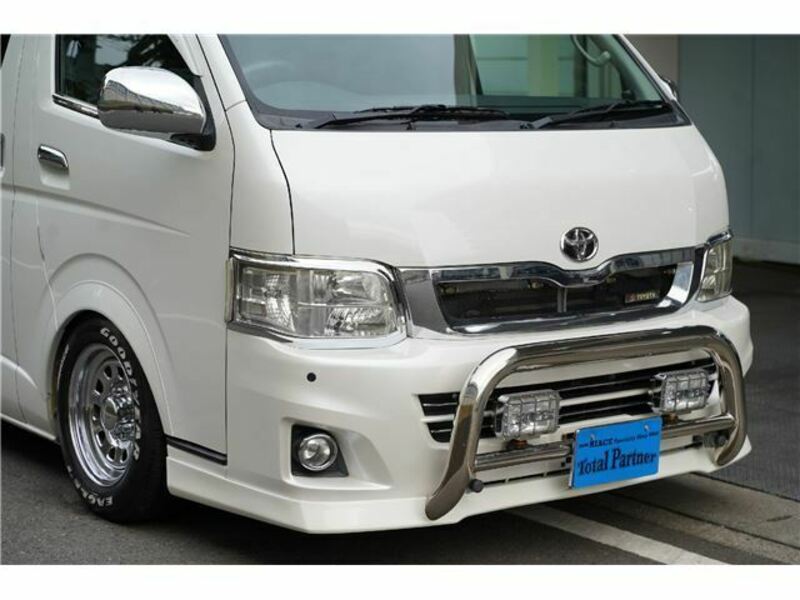 HIACE VAN-8