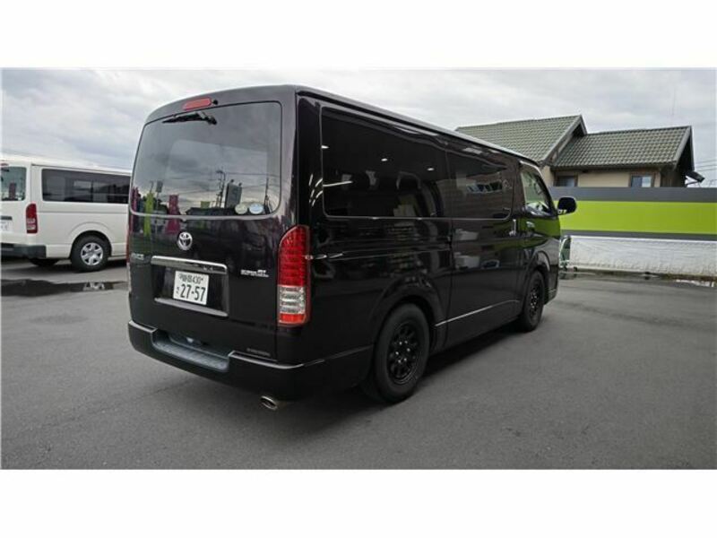 HIACE-10