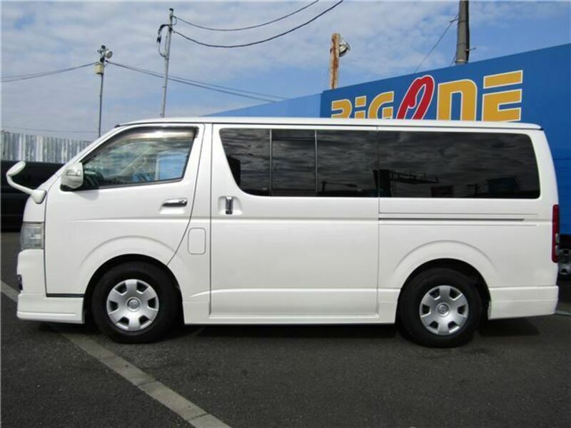 HIACE VAN-13