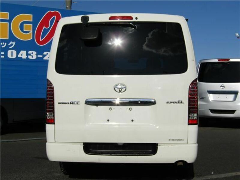 HIACE VAN-1