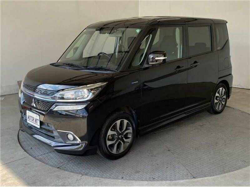 MITSUBISHI　DELICA D2