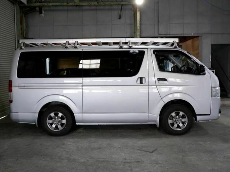 HIACE VAN-23