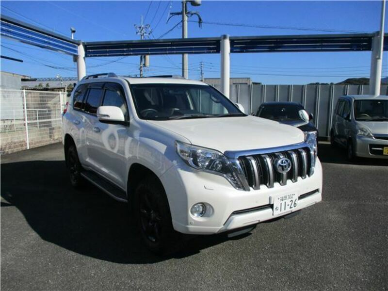 TOYOTA　LAND CRUISER PRADO