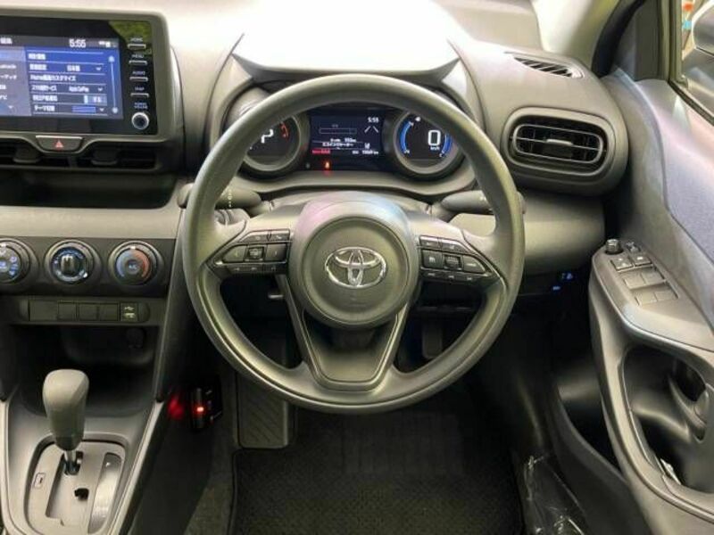 YARIS CROSS-11