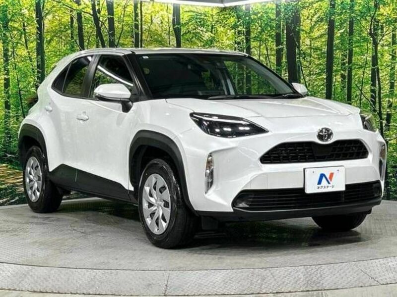 YARIS CROSS-16